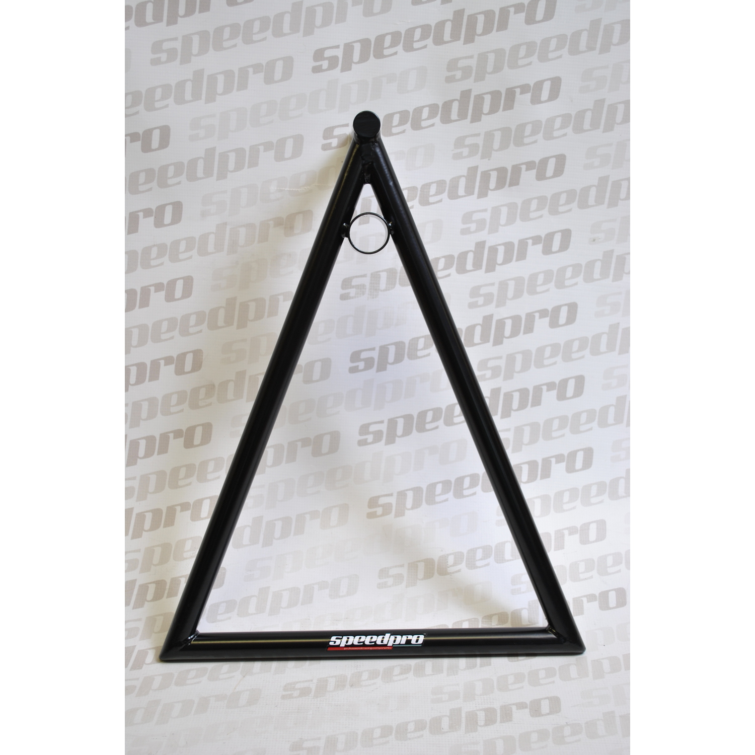 Triangl ECOLINE – podpěra závodního auta